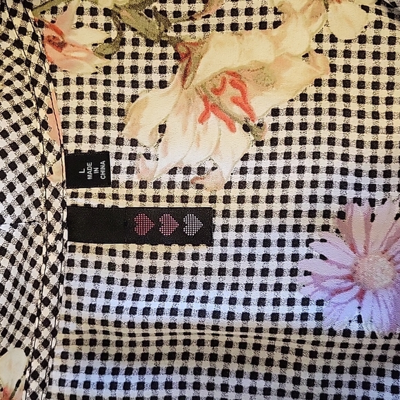 Retro Wrap Blouse - Picture 3 of 4